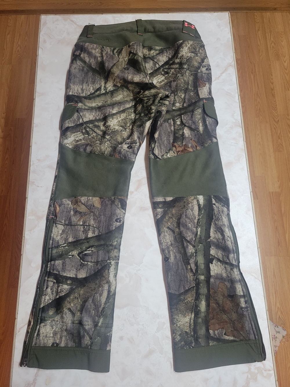 Under Armour Camo Hunting Pants Women’s SM/P Loose Fit ColdGear Mossy Oak Outdoo - Picture 14 of 16